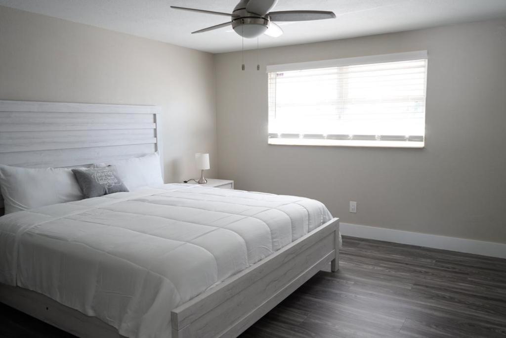 Hosting New Villa Tampa Exterior photo